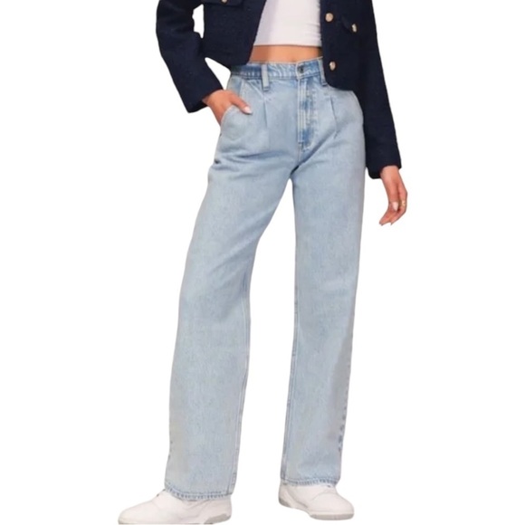 ABERCROMBIE & FITCH The Loose High Rise Jeans with Pleats - Picture 1 of 11